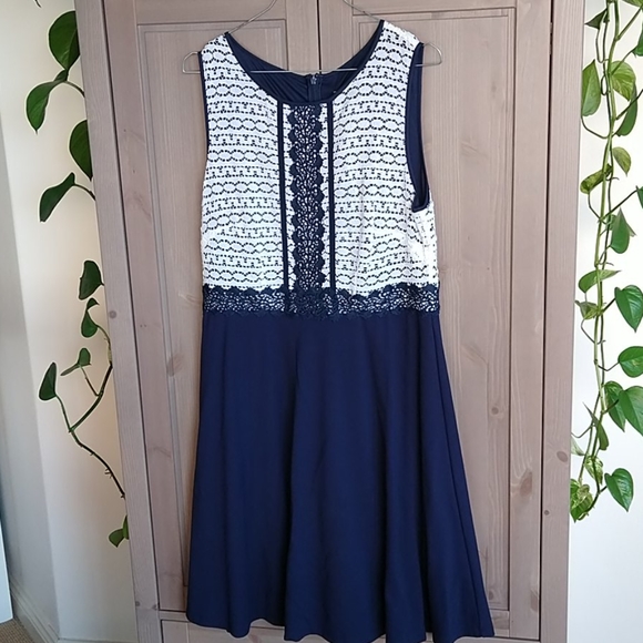 Review Dresses & Skirts - Review Dress size 14 navy white